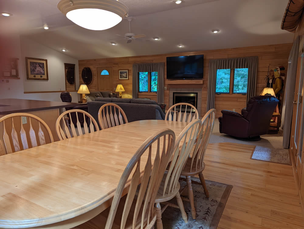 Chippewa Flowage Lake Home 1 Dining Room